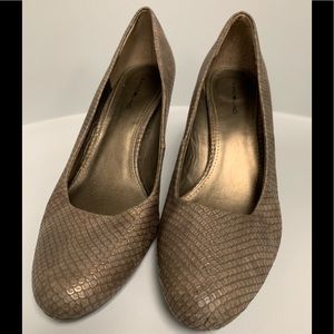 Bandolino Ladies Shoes, 9 1/2 Medium